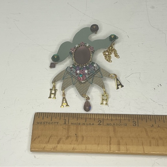 Vintage Liztech ‘97 Jester Brooch - Picture 4 of 5